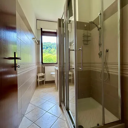 3 Bedrooms With Parking Near Hospital And Maggiore By Kibilu Affitti Brevi * Cittiglio