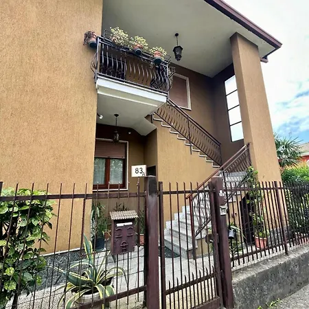 3 Bedrooms With Parking Near Hospital And Maggiore By Kibilu Affitti Brevi Cittiglio