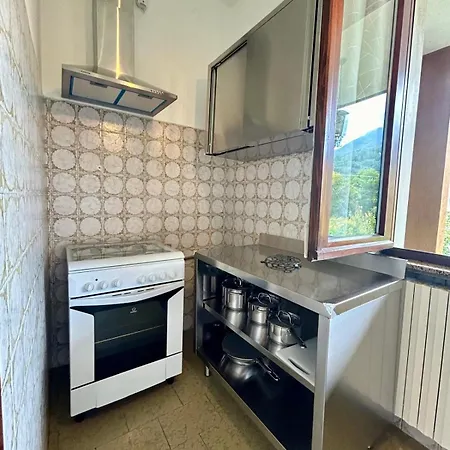 3 Bedrooms With Parking Near Hospital And Maggiore By Kibilu Affitti Brevi Cittiglio