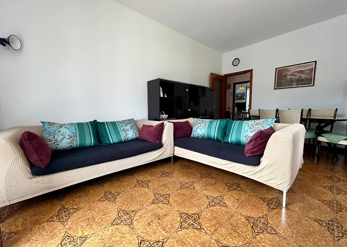 Kibilu - Vicinanze Ospedale, Maggiore *