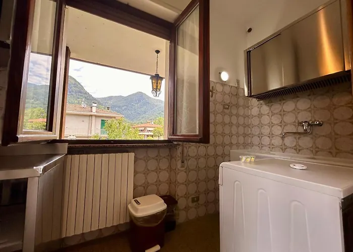 Kibilu - Vicinanze Ospedale, Maggiore アパート Cittiglio